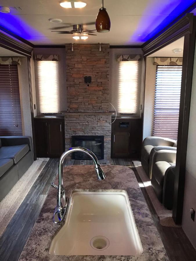 Orchard Queen Motel & Rv Park Middleton Екстериор снимка